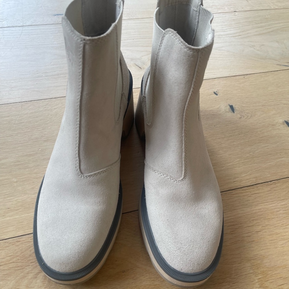 Sorel Women's Tan Ankle Boots